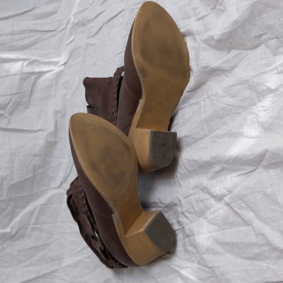 Brown boots - Picture 4 of 7